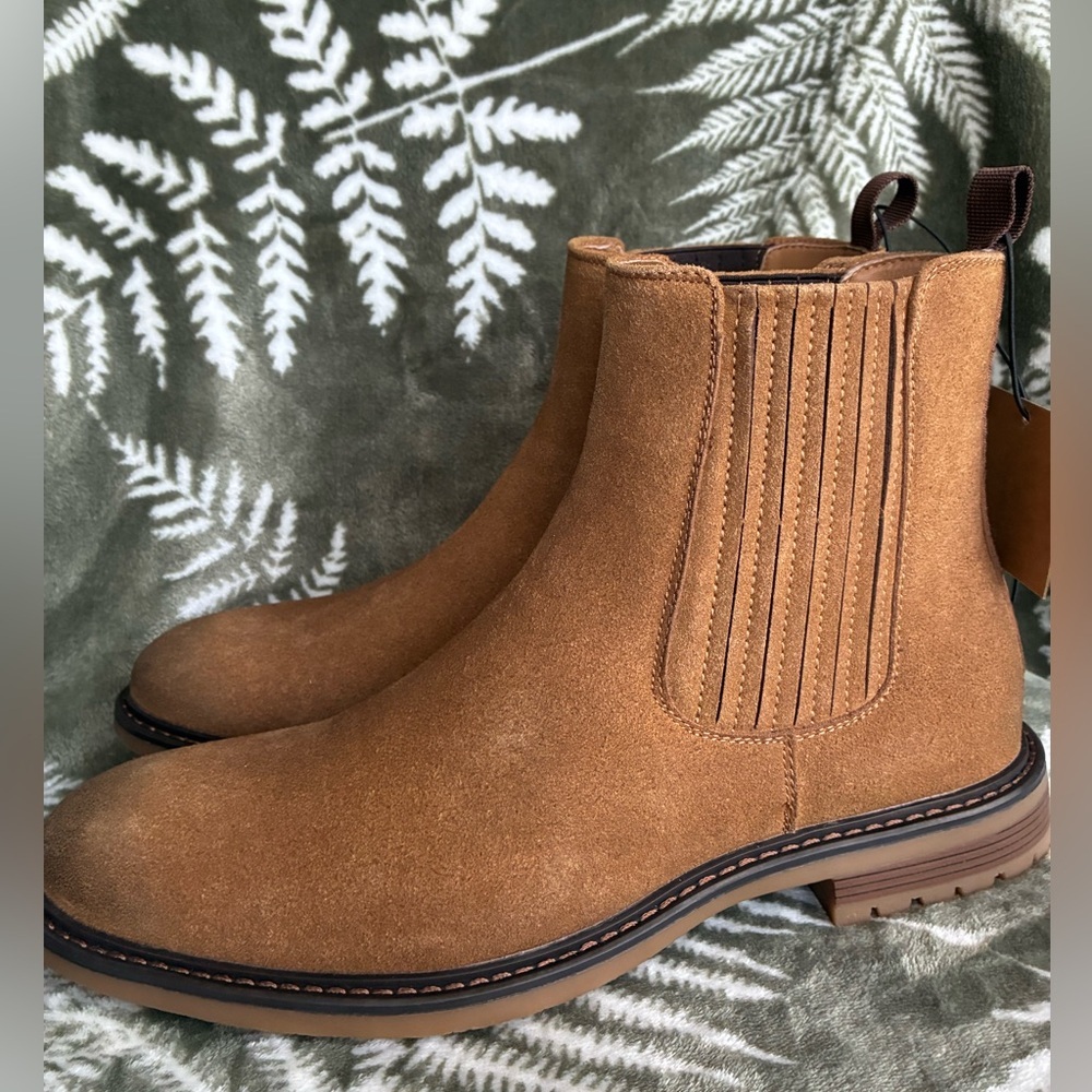 Cliffs by WHITE MOUNTAIN Brown Chelsea Boots - Picture 5 of 14